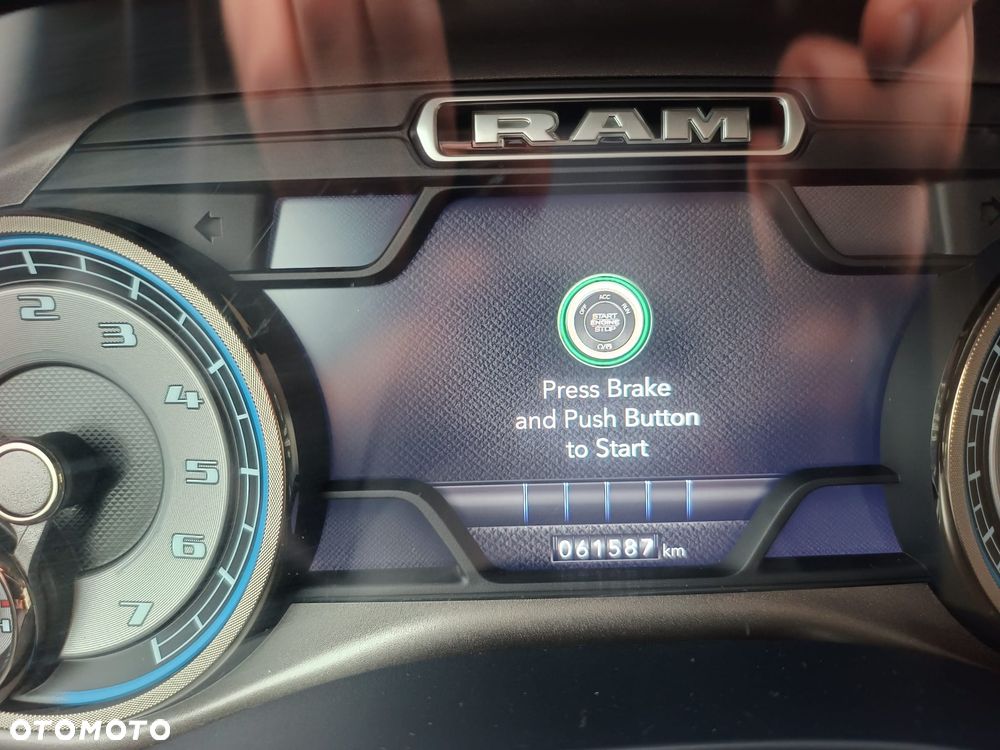 Dodge RAM 5.7 4x4 - 31