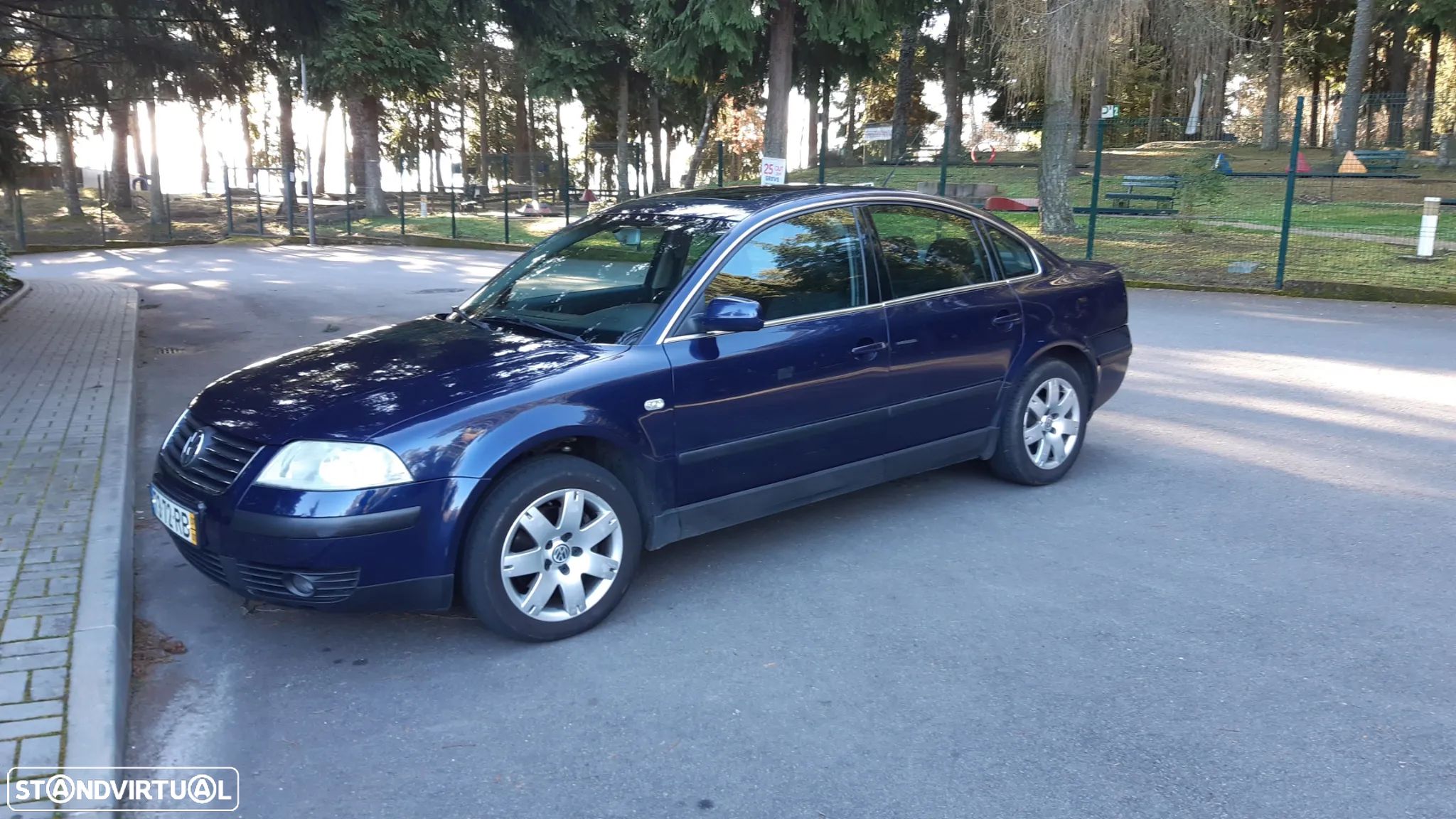 VW Passat 1.9 TDi Confortline - 1