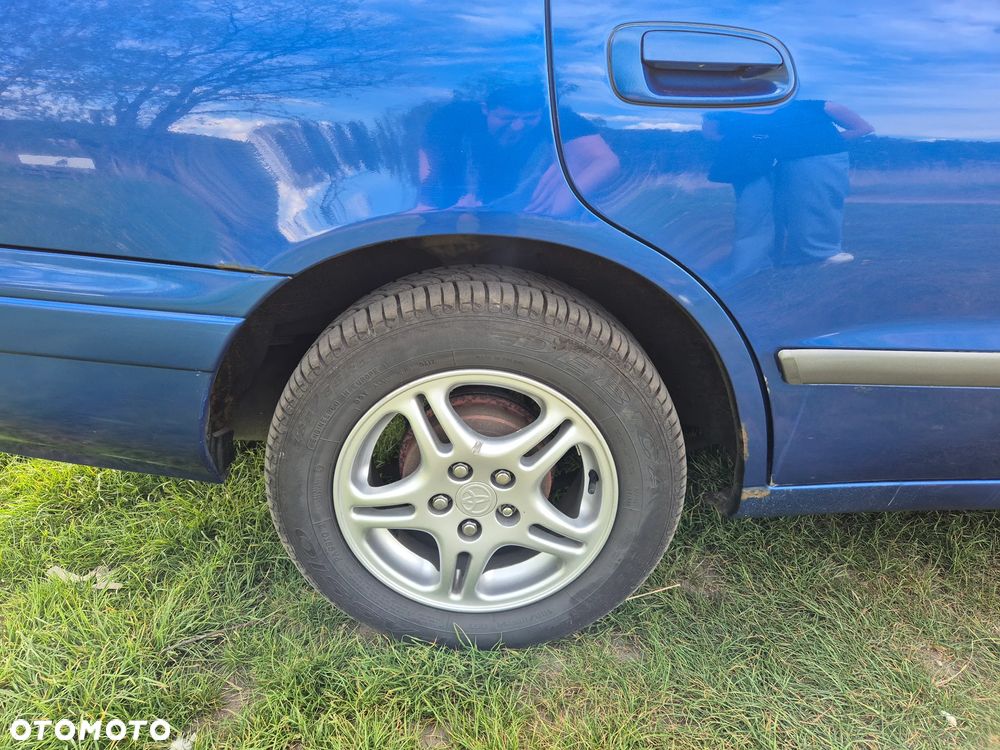 Toyota Carina 1.8 - 18