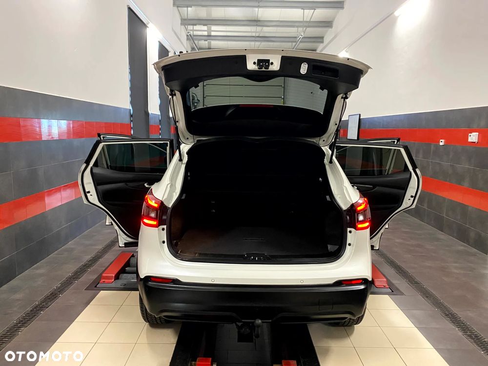 Nissan Qashqai 1.6 dCi Xtronic TEKNA+ - 15