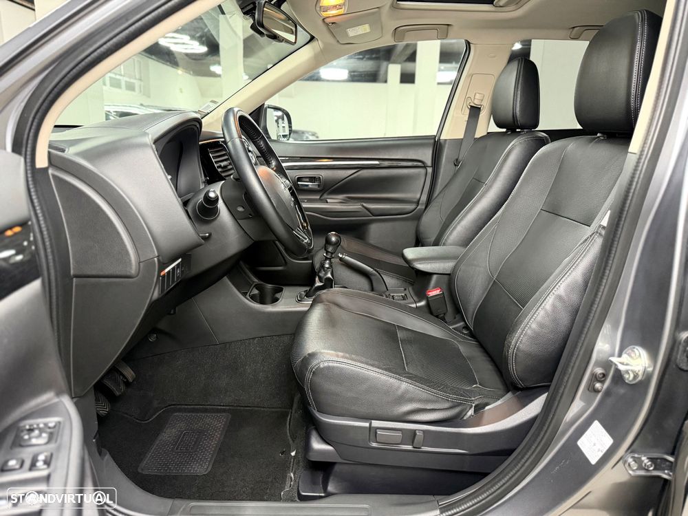 Mitsubishi Outlander 2.2 DI-D Intense+ - 14