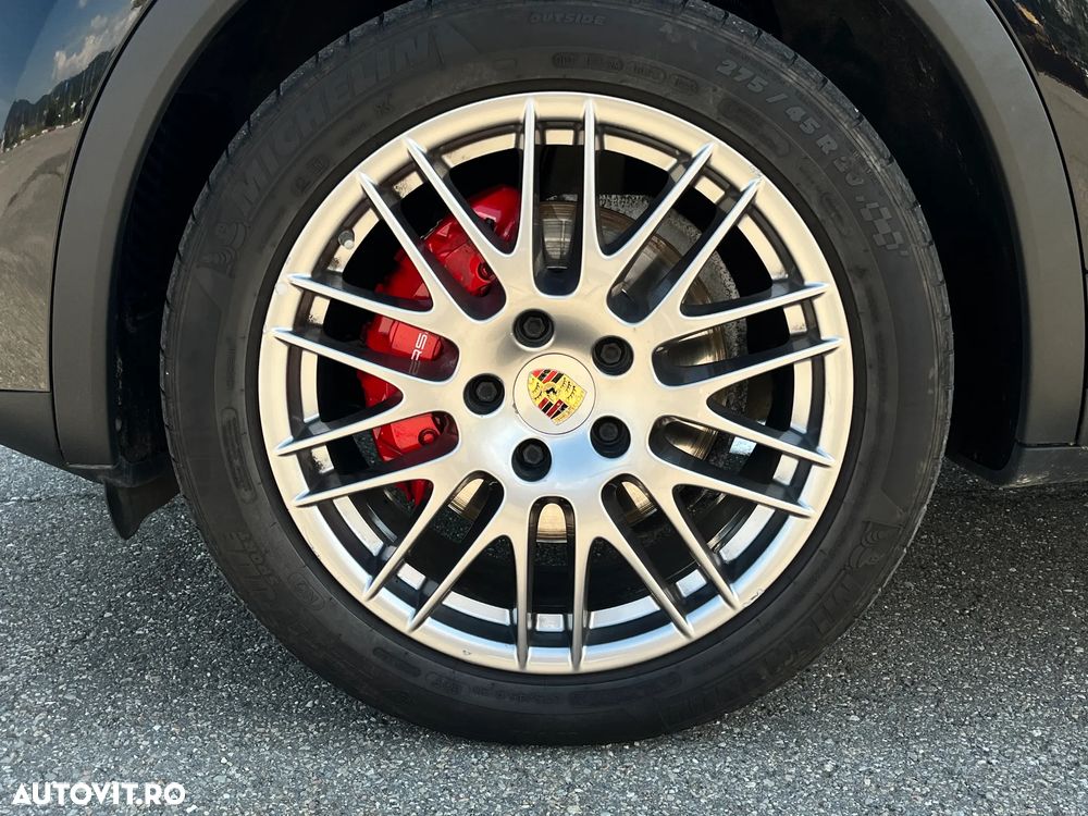 Porsche Cayenne - 25