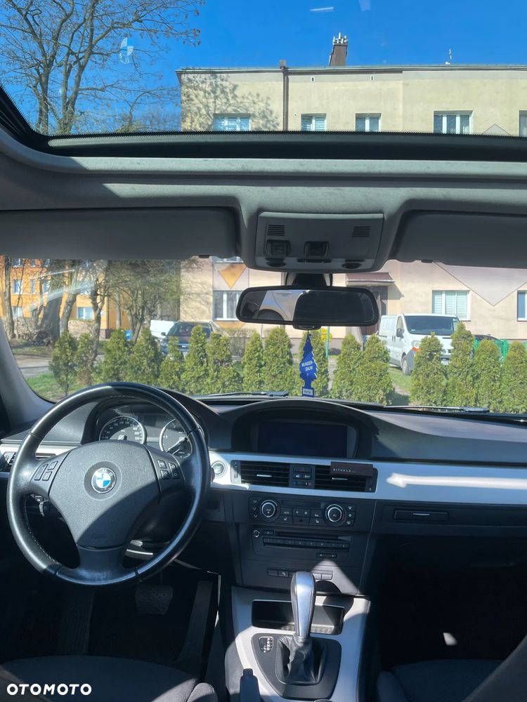 BMW Seria 3 320d xDrive DPF - 11