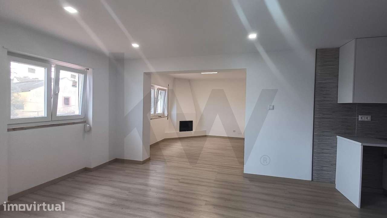 Moradia T3 + Anexo T0 + Sótão + Espaço Comercial – Caldas da Rainha - Grande imagem: 3/60