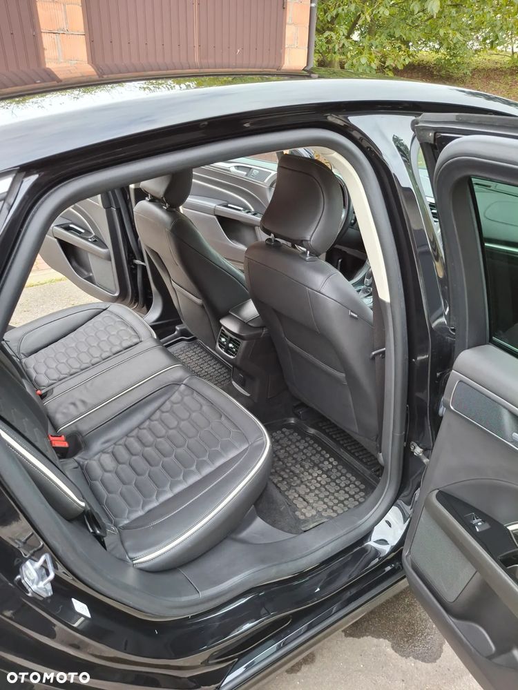 Ford Mondeo 2.0 Hybrid Vignale - 16
