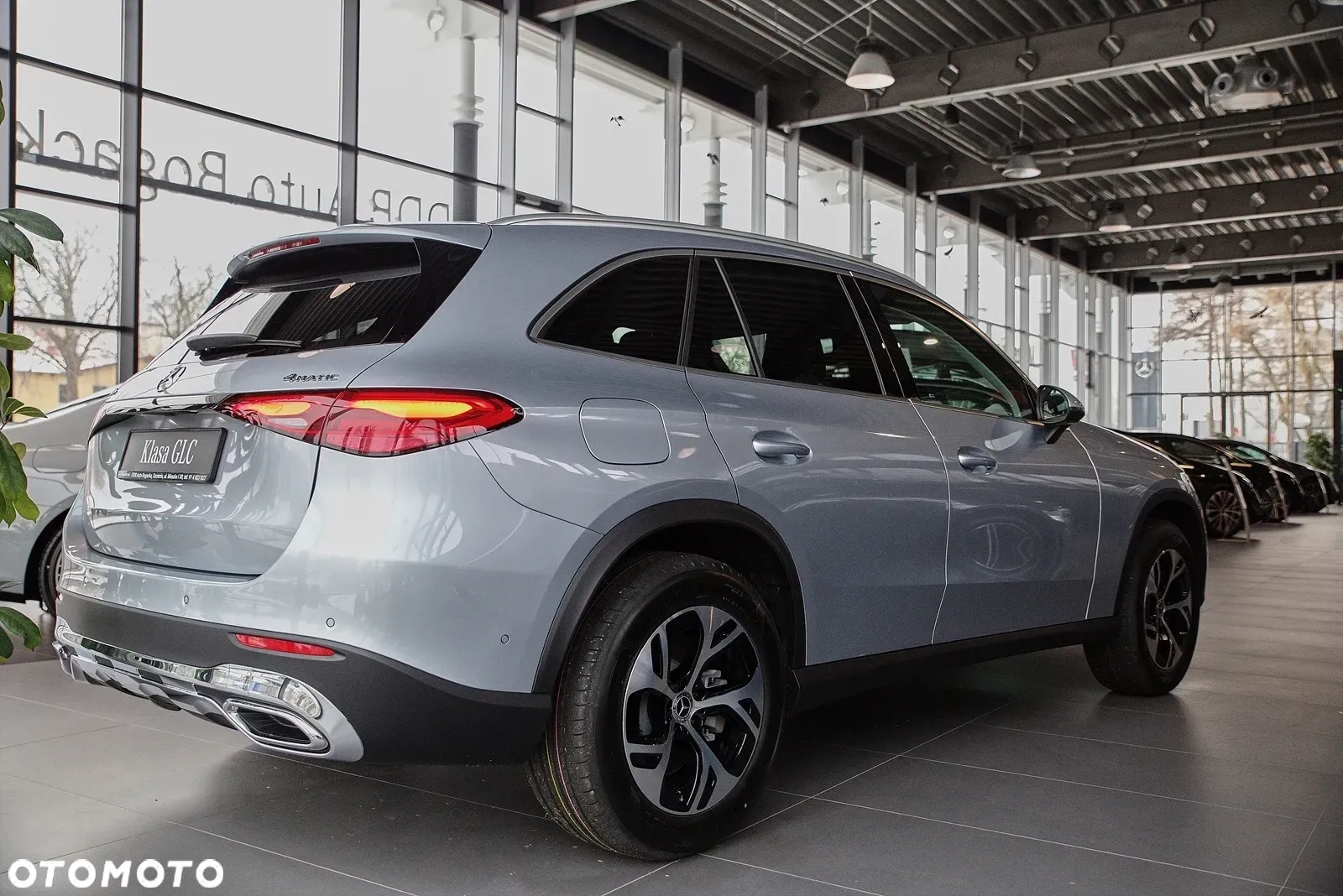 Mercedes-Benz GLC 300 e 4-Matic Avantgarde - 4