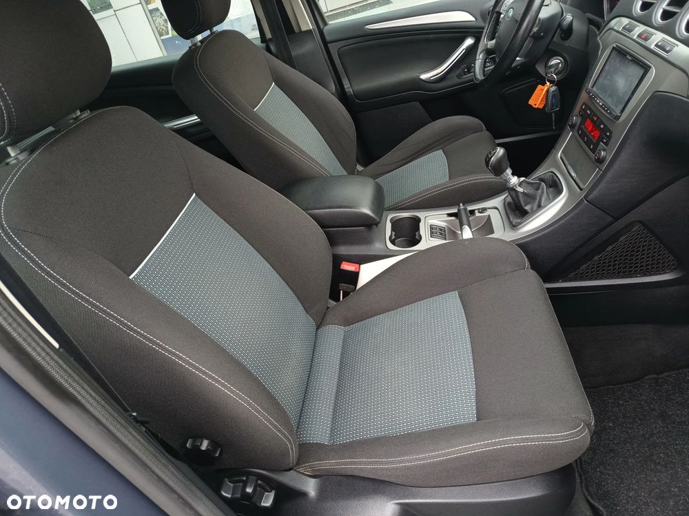 Ford S-Max 2.0 TDCi DPF Ambiente - 16