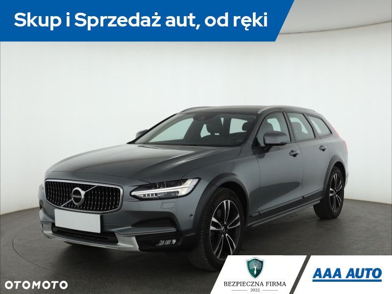 Volvo V90 Cross Country - 3
