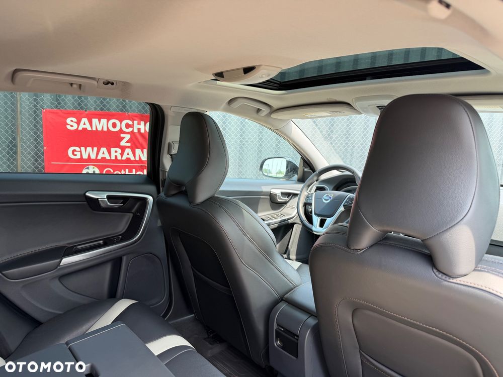 Volvo V60 Cross Country T5 AWD Geartronic Summum - 9