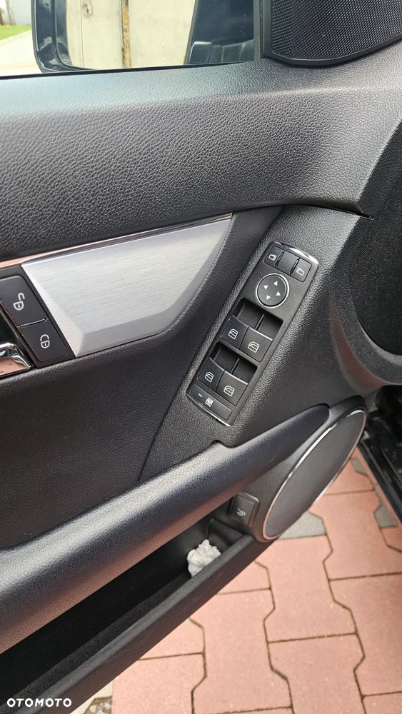 Mercedes-Benz Klasa C - 16