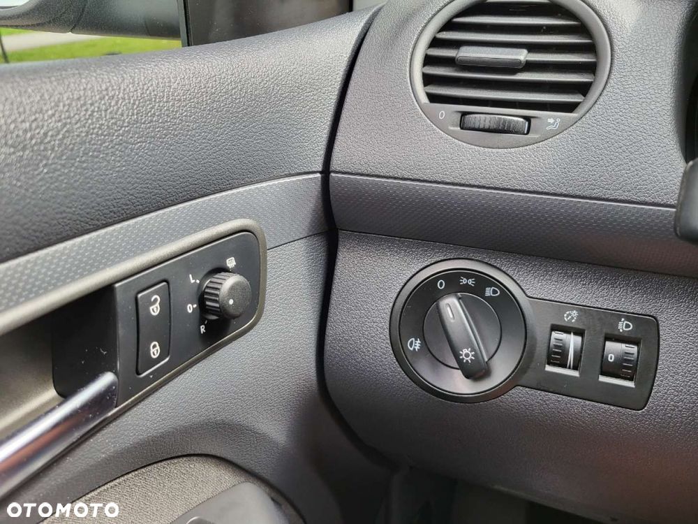 Volkswagen Caddy - 17