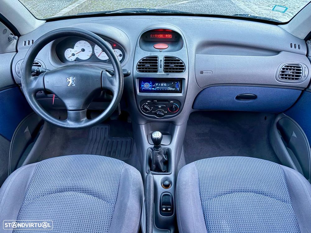 Peugeot 206 1.1 Color Line - 4
