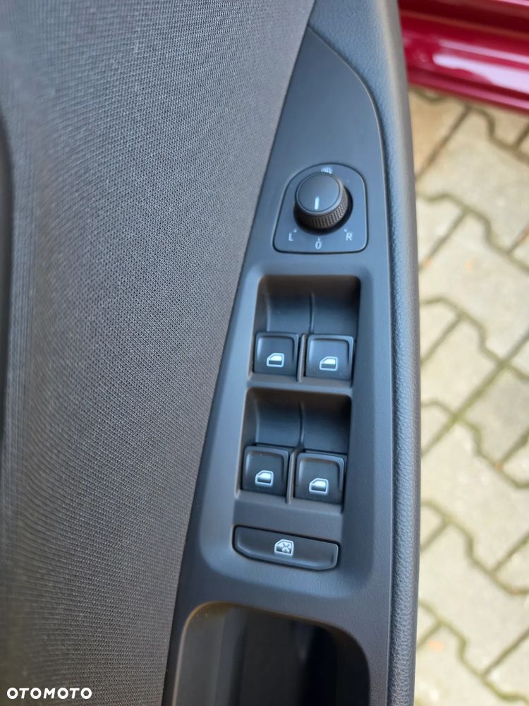 Seat Leon 2.0 TDI DPF Style - 25