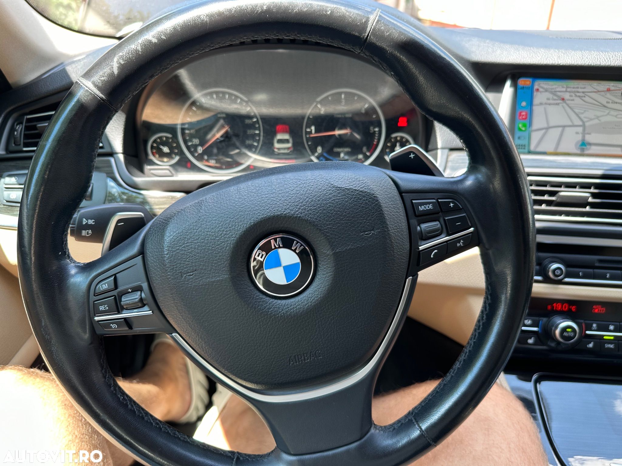 BMW Seria 5 525d xDrive AT - 15