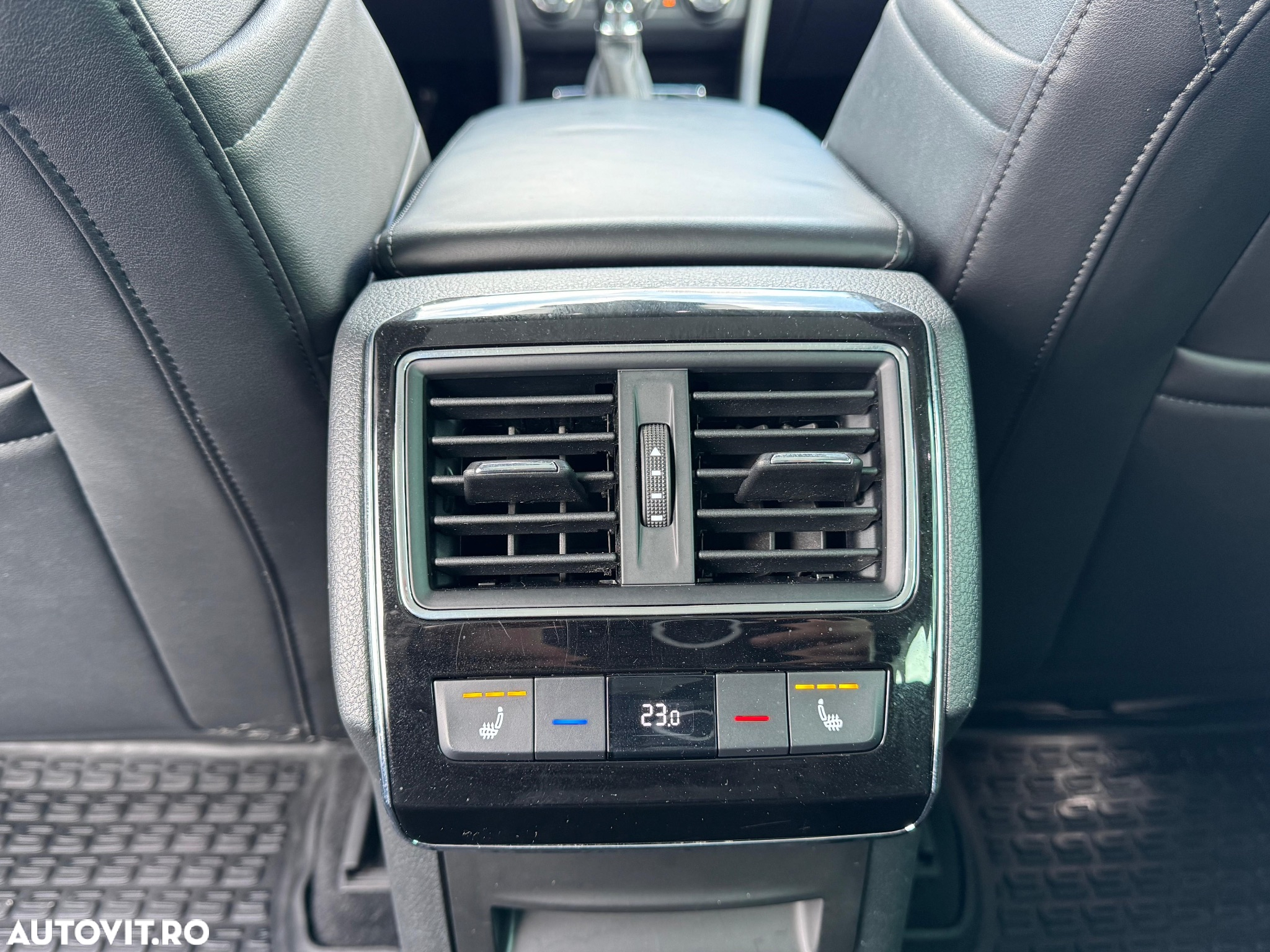 Skoda Superb 2.0 TDI DSG Style - 12