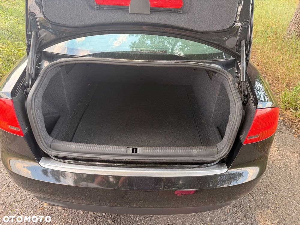 Audi A4 Limousine 2.0 TDI DPF - 17