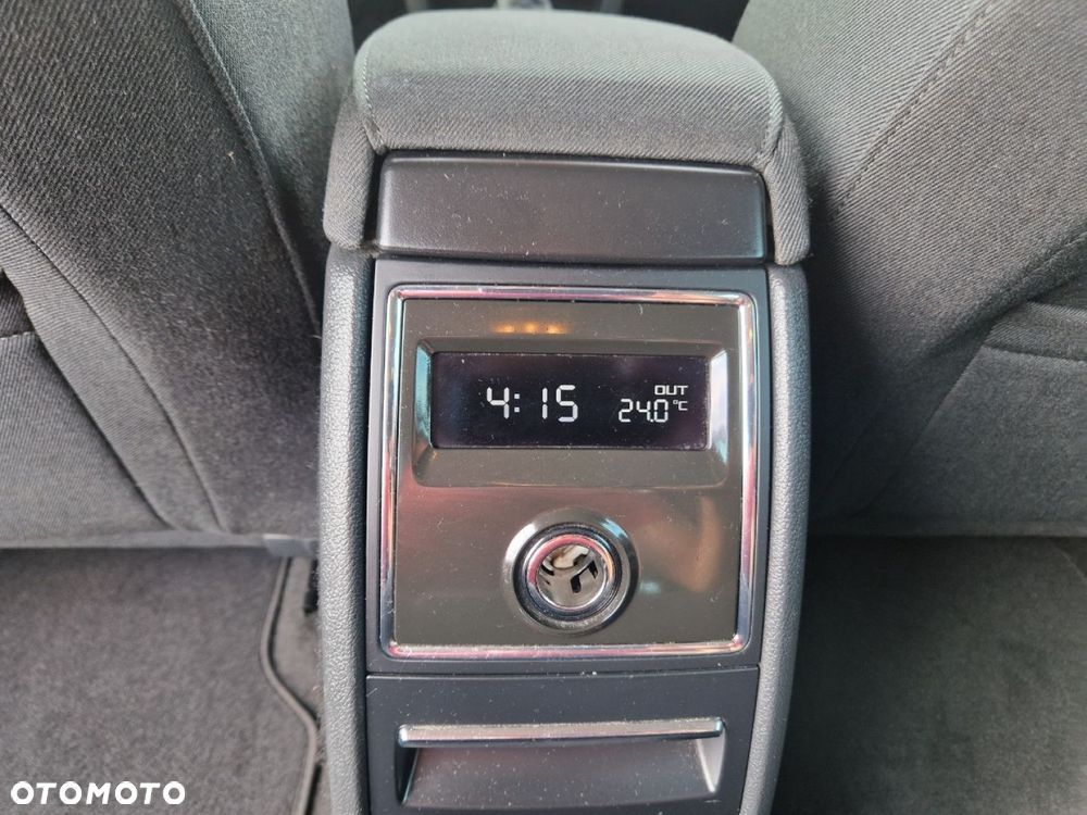 Skoda Superb 2.0 TDI DSG Elegance - 18