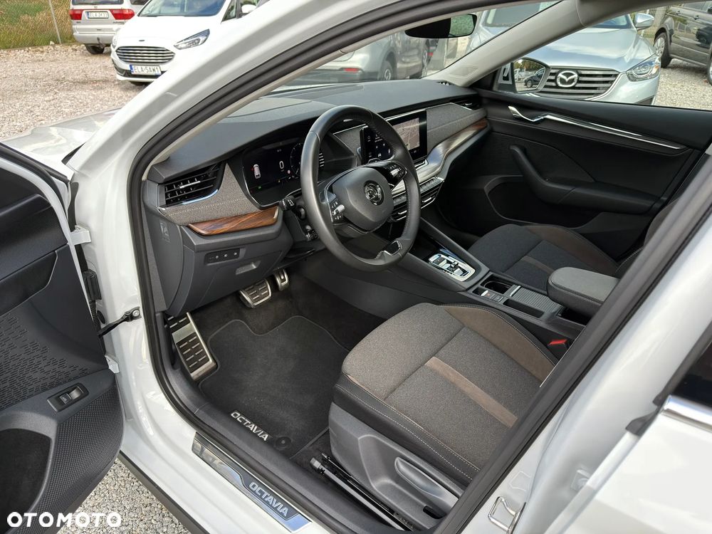 Skoda Octavia 2.0 TDI DSG 4x4 Scout - 14