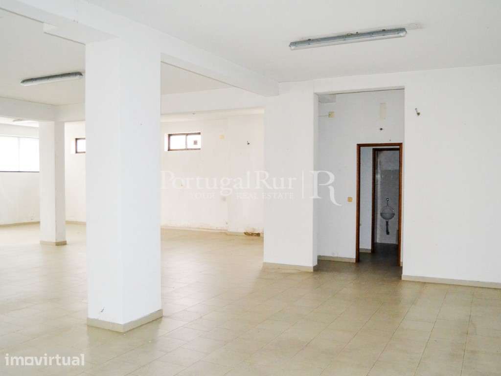 Espaço comercial com 142 m2 em Proença-a-Nova - Grande imagem: 2/18