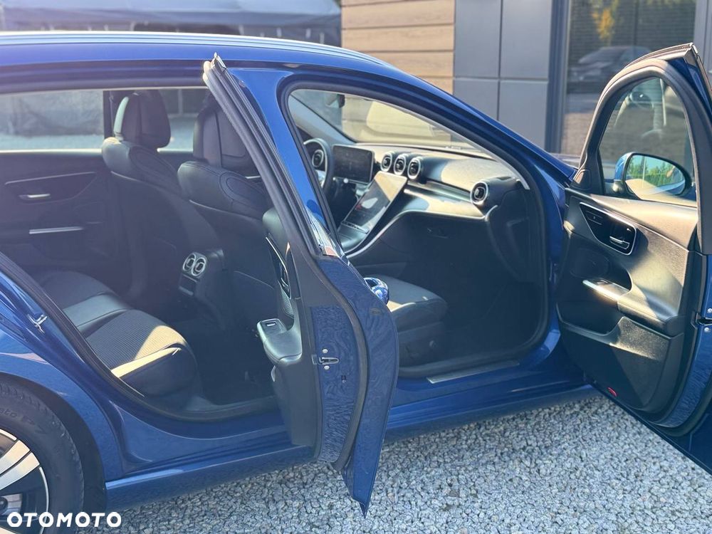 Mercedes-Benz Klasa C 220 d 9G-TRONIC Avantgarde - 16