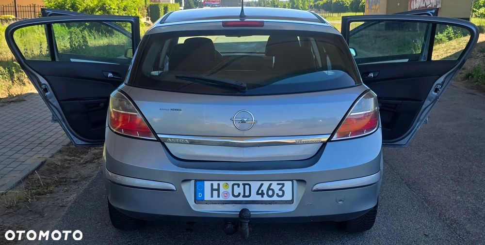 Opel Astra 1.4 150 Jahre - 18