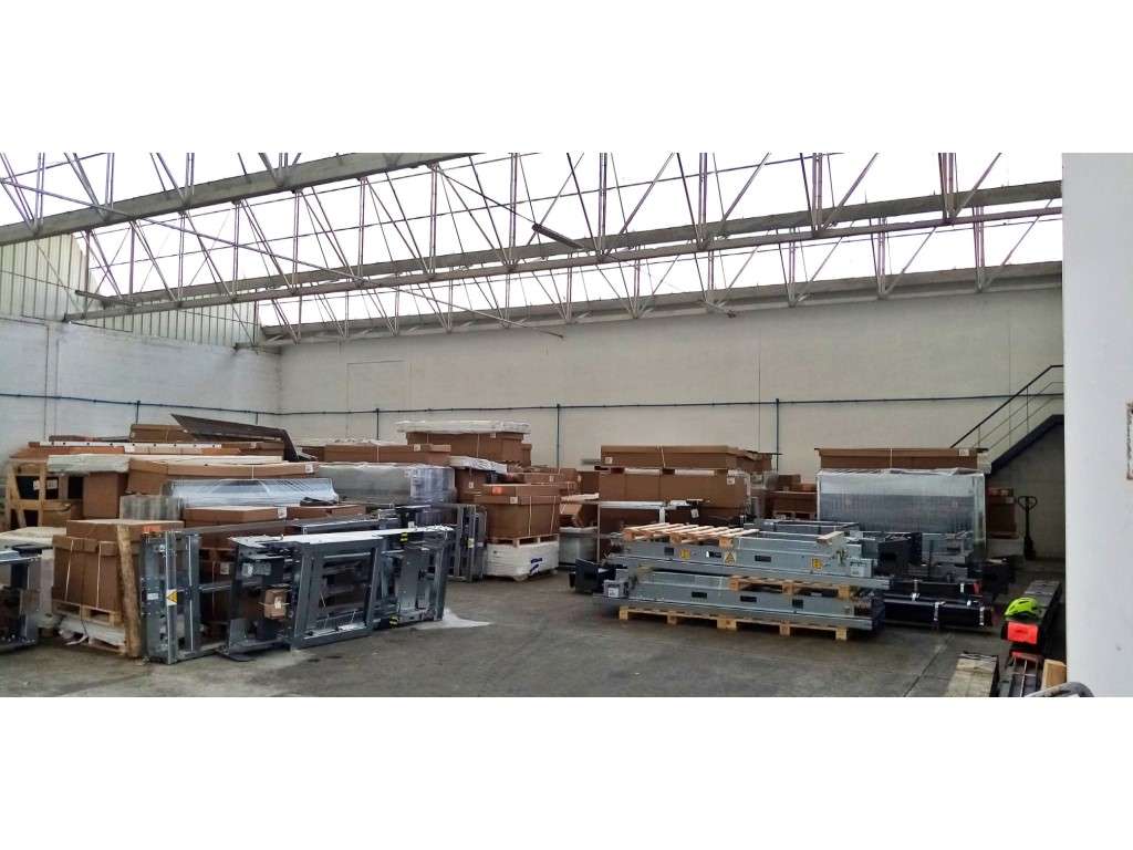 Armazém c/ 285 m2 para arrendamento na Maia - Grande imagem: 4/12