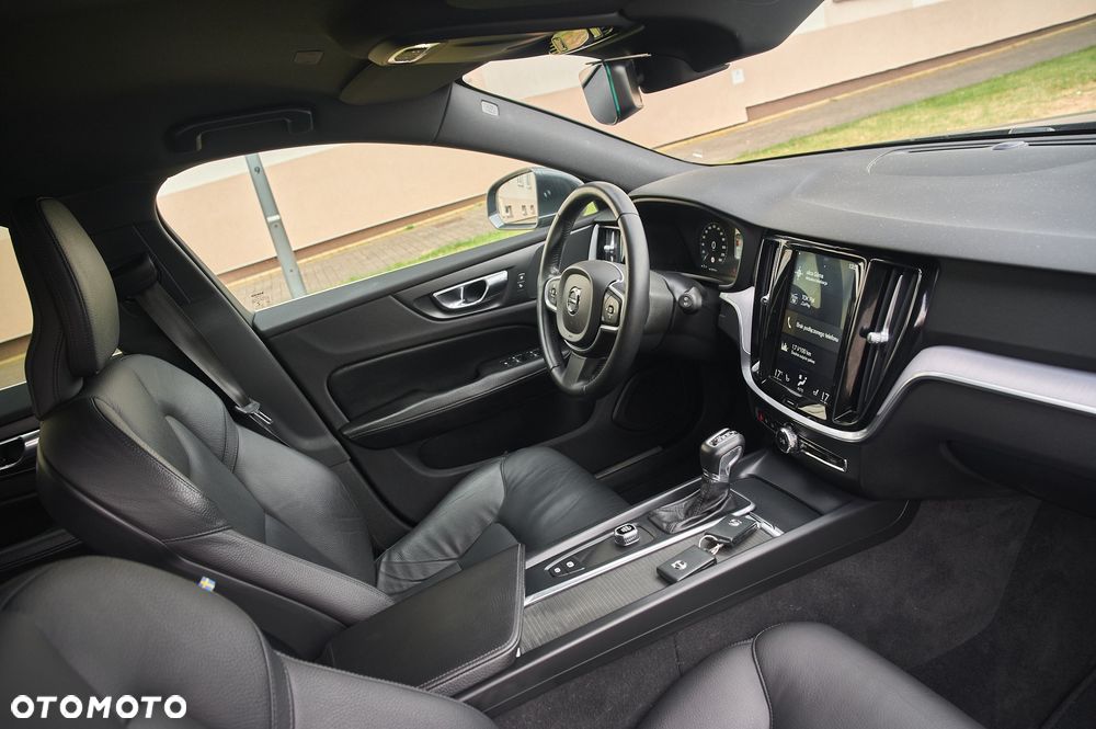 Volvo V60 D3 Geartronic Momentum Pro - 32