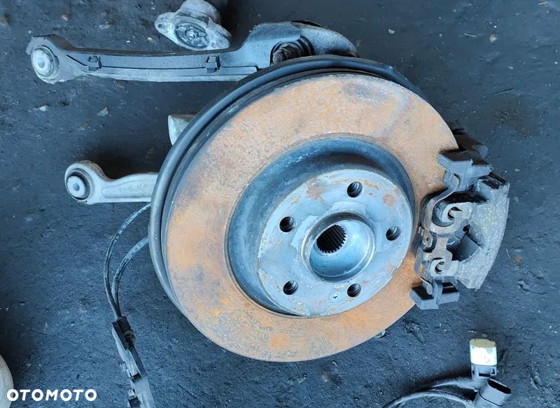 MERCEDES W205 1.6 CGI ZWROTNICA TYŁ TYLNA