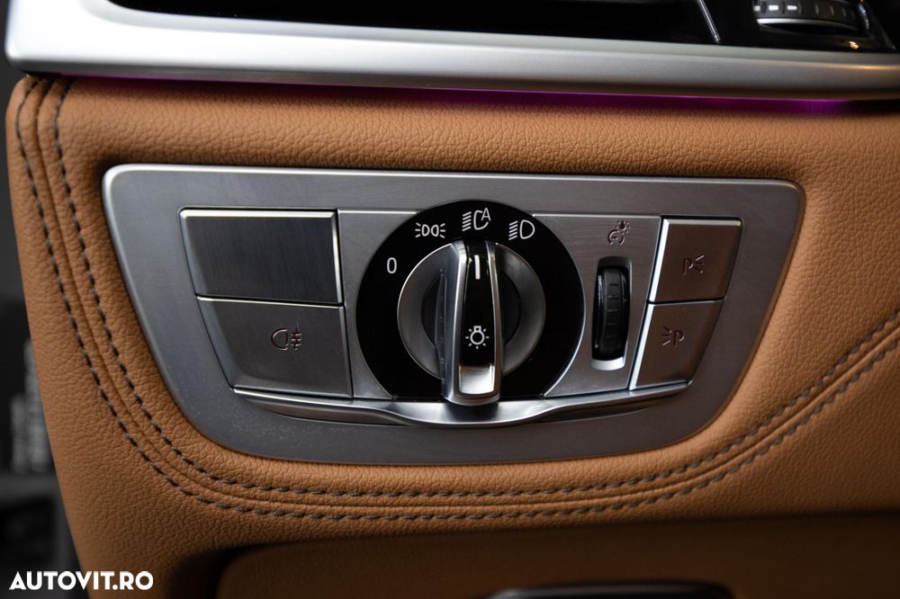 BMW Seria 7 - 36