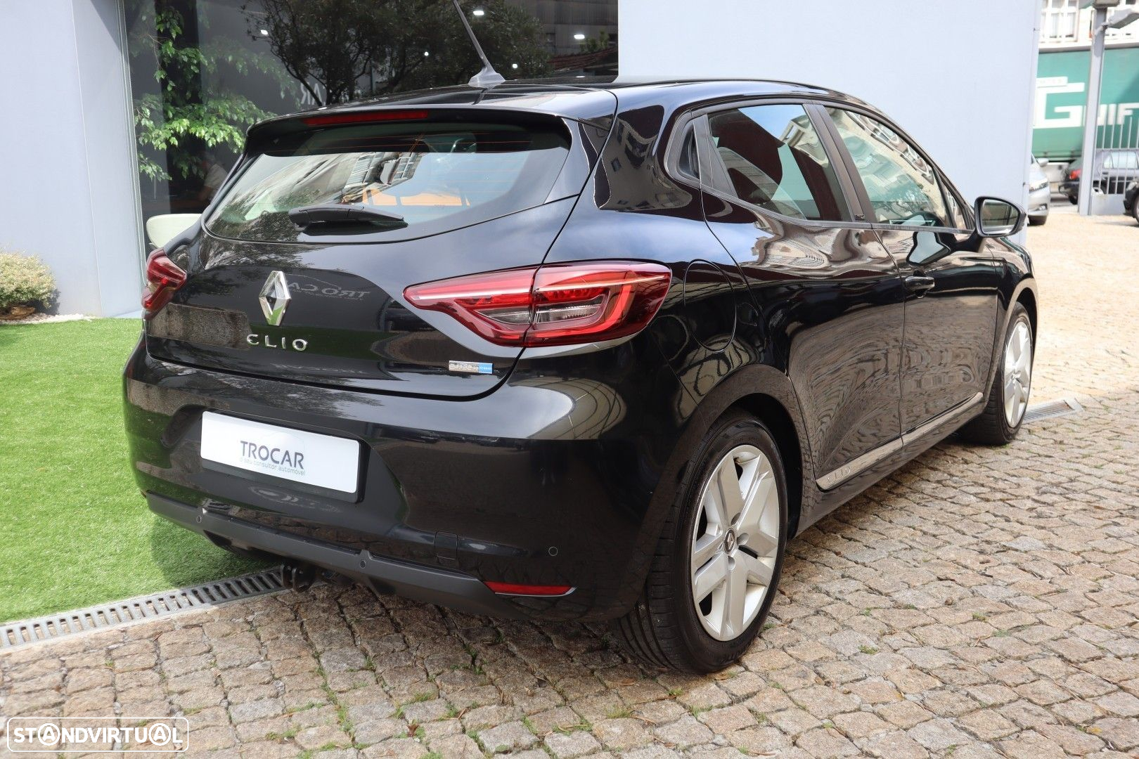 Renault Clio 1.6 E-Tech Full Hybrid Engineered - 9
