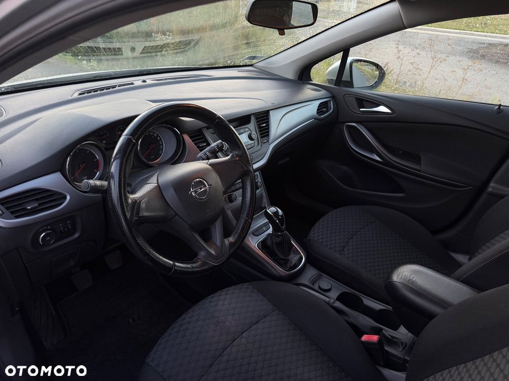 Opel Astra 1.6 CDTI Essentia - 16