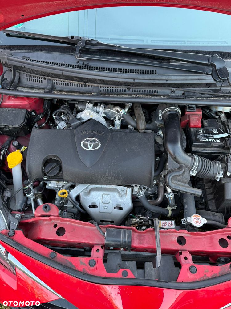 Toyota Yaris 1.5 Dynamic - 16