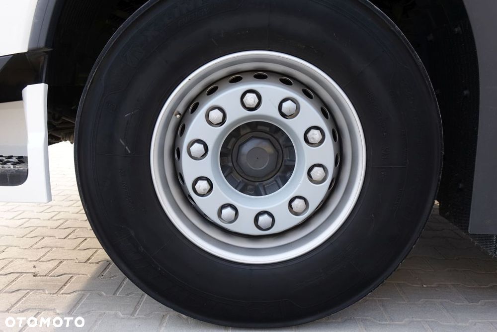 Volvo FH 500 GLOBETROTTER XL / I-SAVE / STANDARD / AUTOMAT / EURO 6 / KLIMATYZACJA POSTOJOWA / LODÓWKA / LED / NAVI / 2 ZBIORNIKI - 13