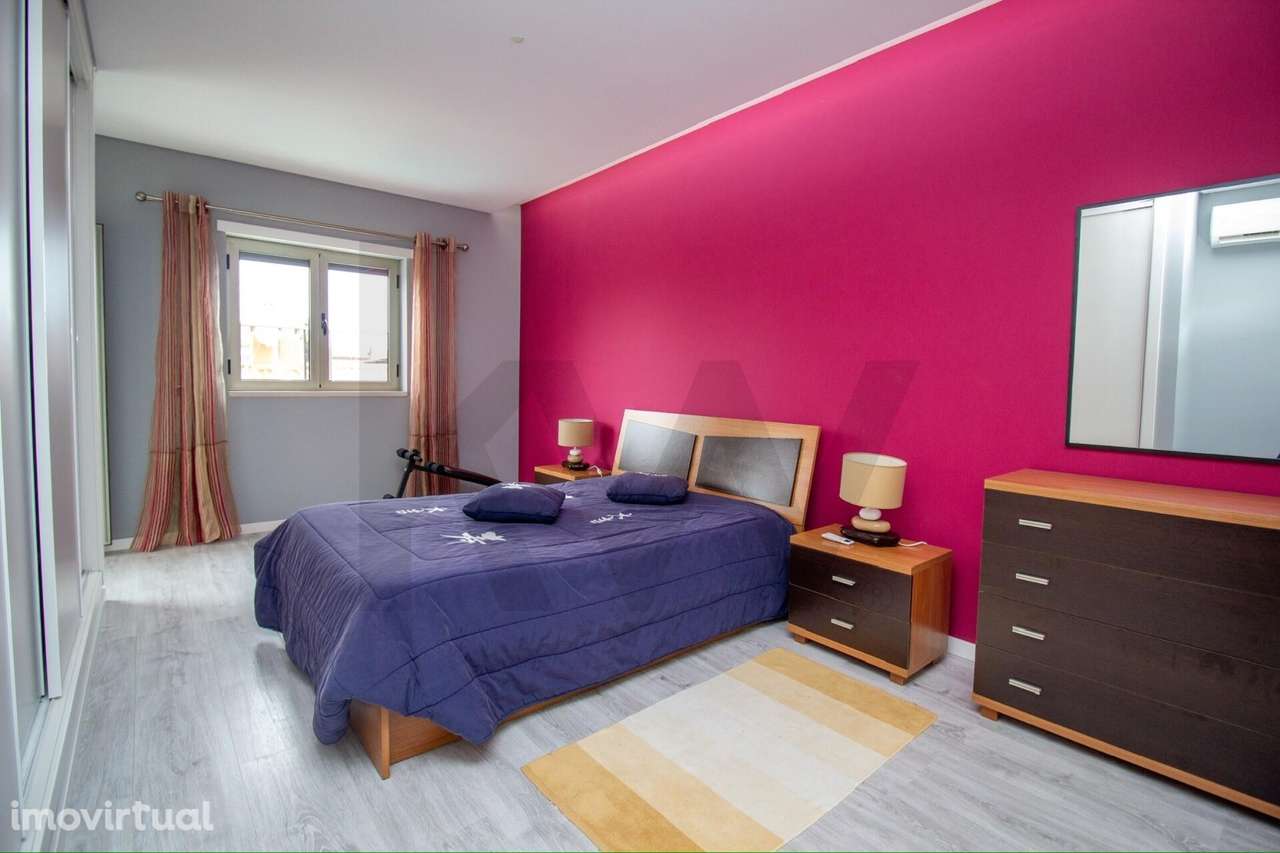 Moradia V4 + 1 com Piscina, Garagem e Anexo | Almeirim - Grande imagem: 5/46