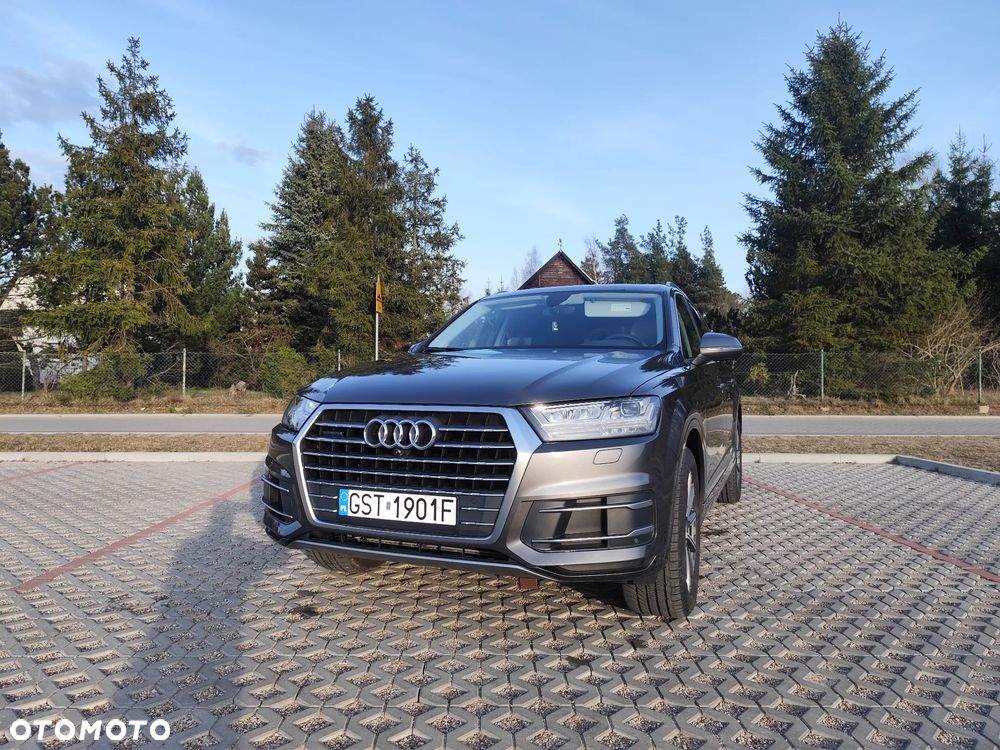 Audi Q7 - 1