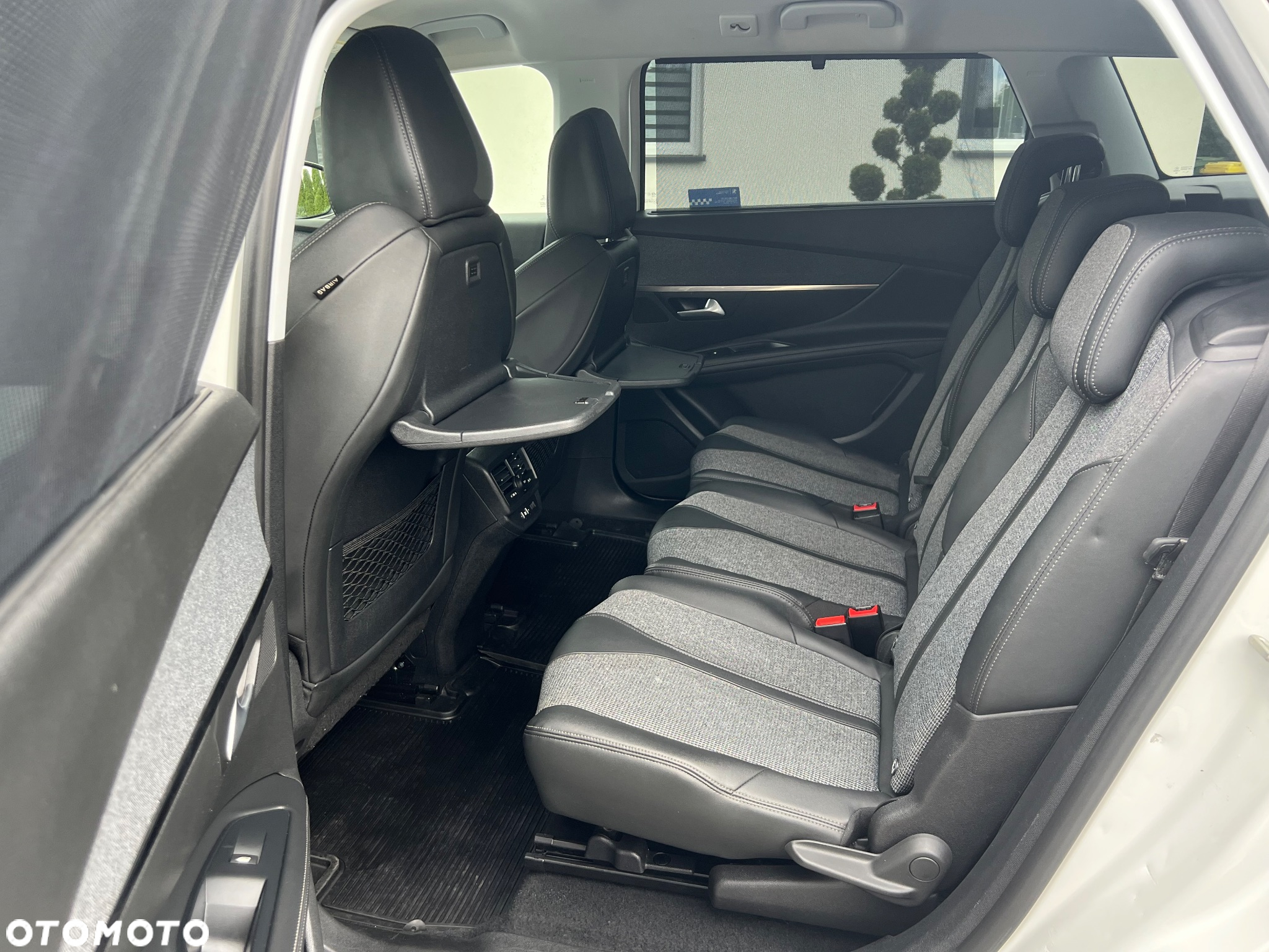 Peugeot 5008 1.5 BlueHDi Allure S&S EAT8 - 27
