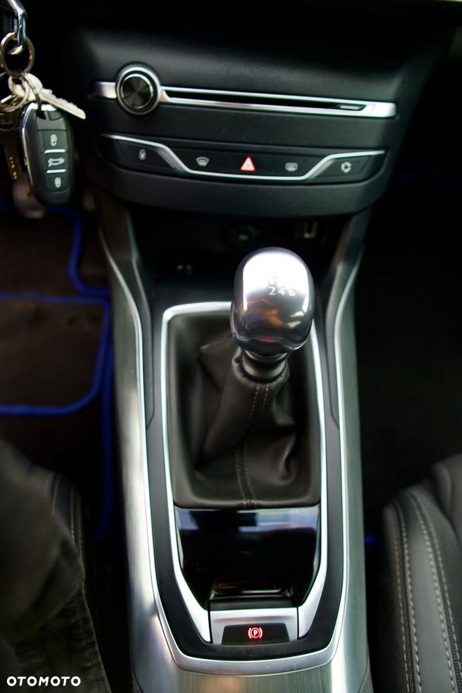 Peugeot 308 1.2 PureTech GPF Allure Pack S&S - 24