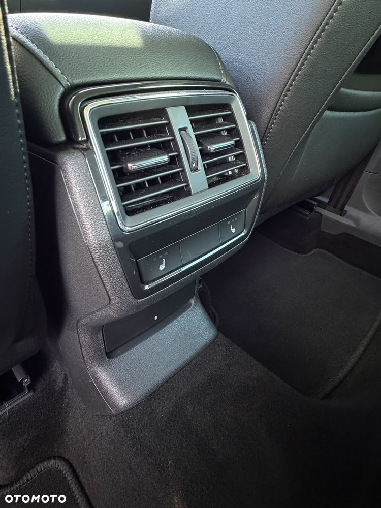 Skoda Karoq 1.5 TSI ACT DSG Style - 10