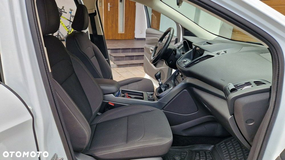 Ford Kuga - 15