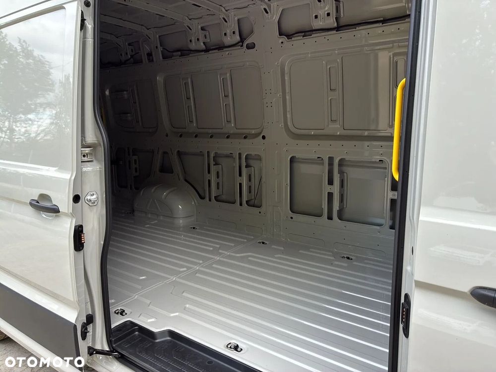 Volkswagen Crafter 35 AUTOMAT/Fugron, 2.0 BiTDI 177 KM, Wysoki dach, r. o. 4490mm - 13