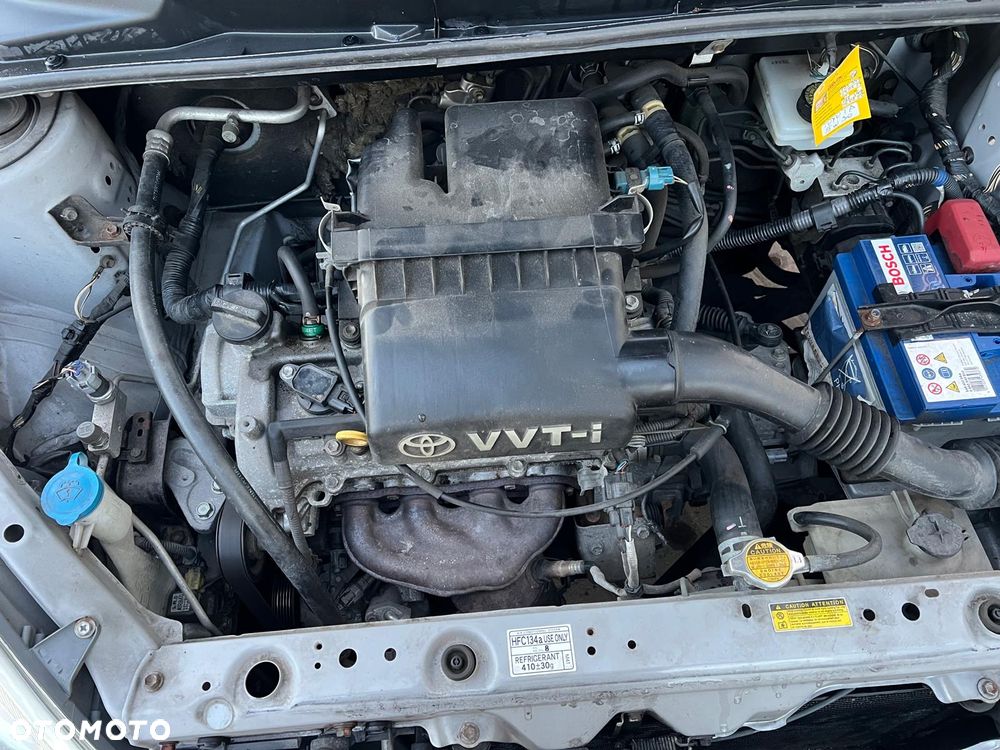 Toyota Yaris 1.0 Sol - 8