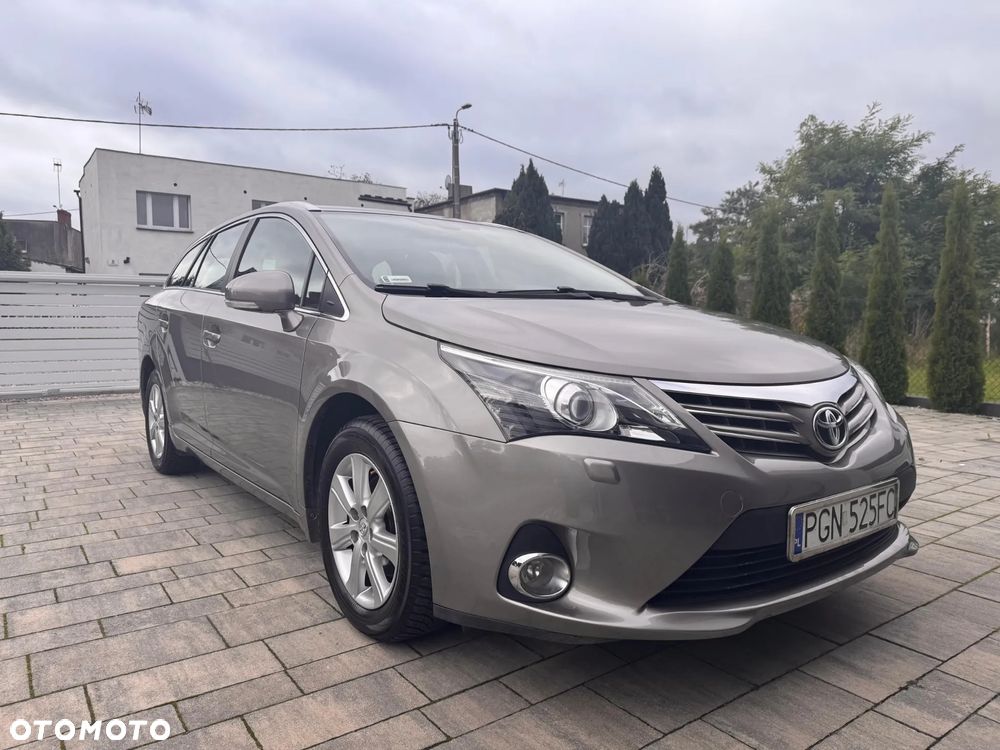 Toyota Avensis 1.8 Style MS - 3