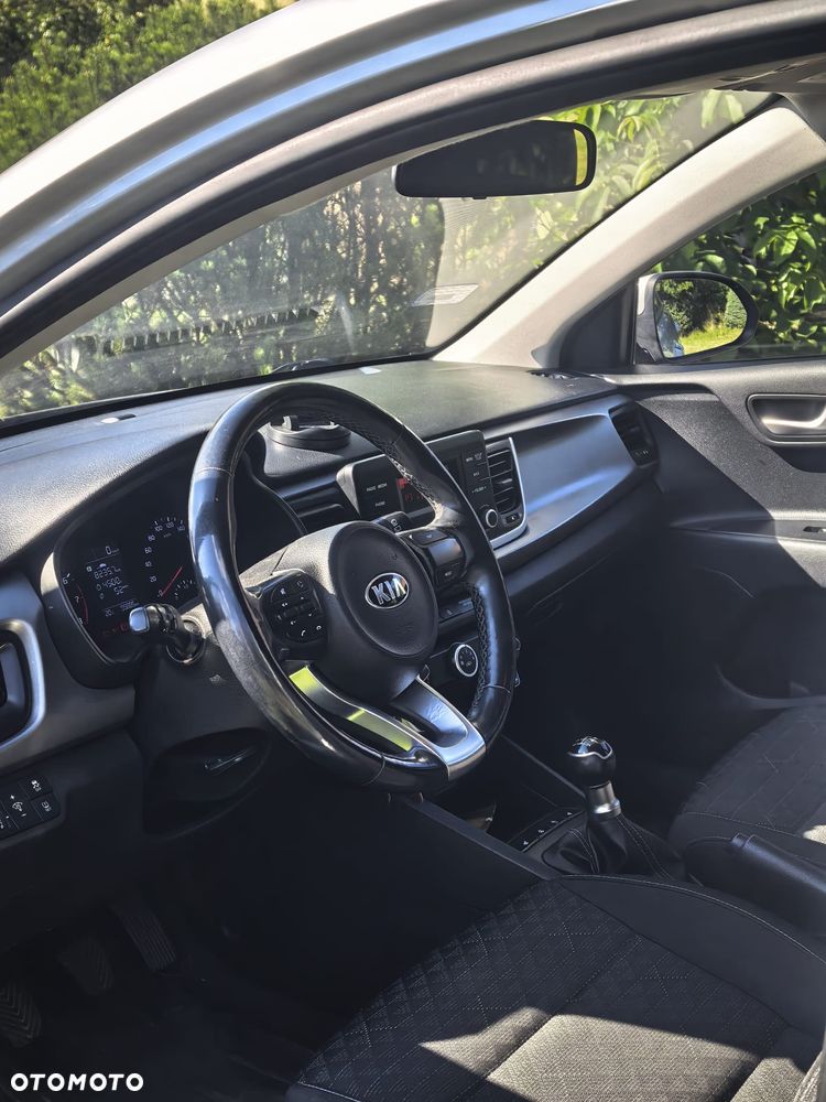 Kia Rio 1.2 L - 11