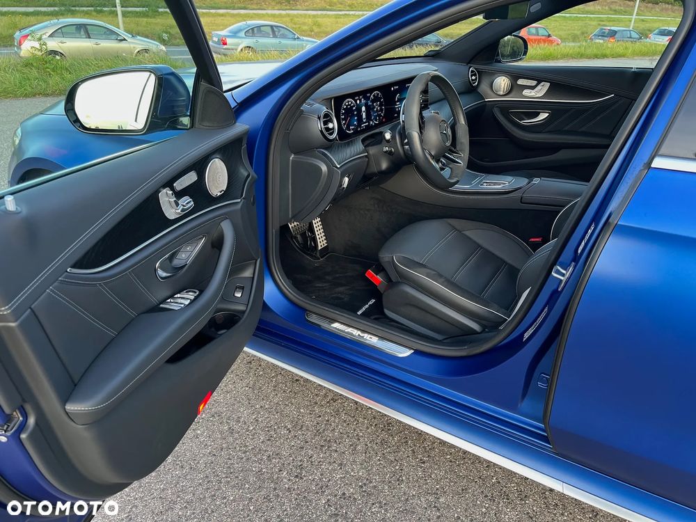 Mercedes-Benz Klasa E AMG 63 S 4-Matic+ - 12