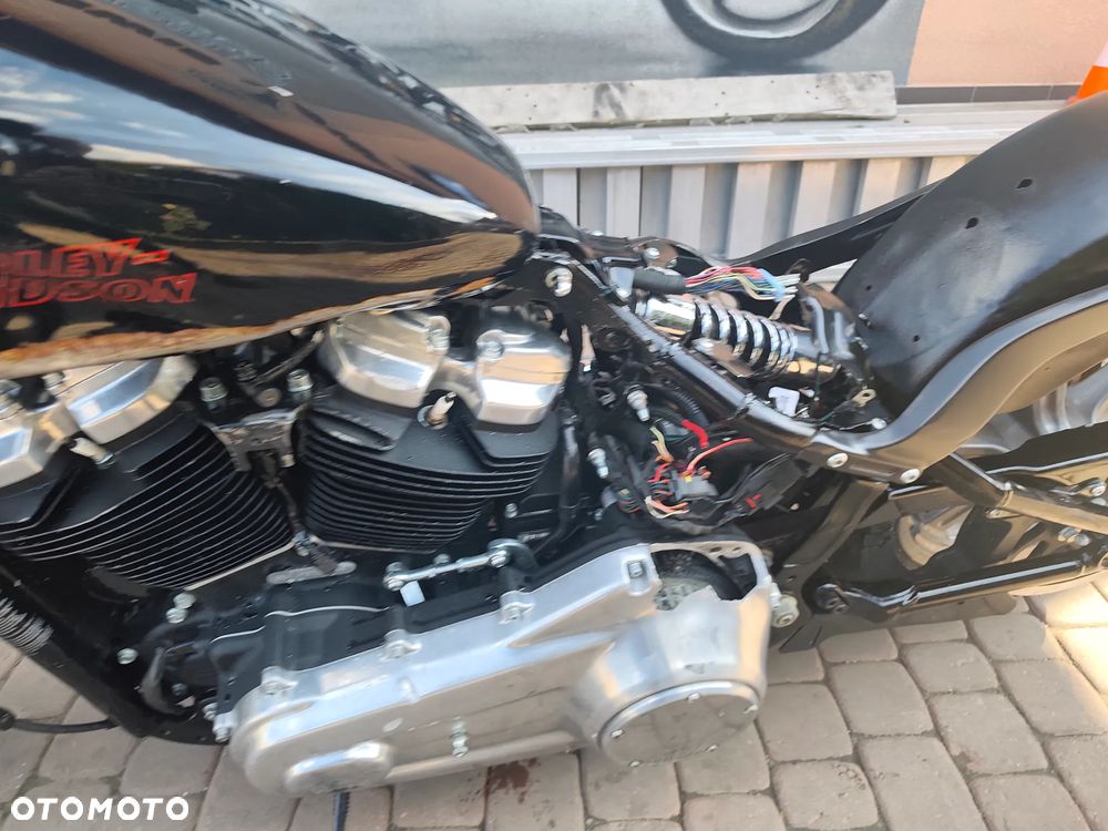 Harley-Davidson Softail Standard - 12