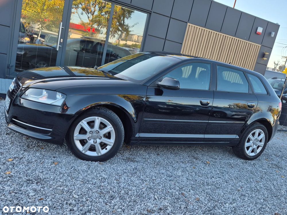 Audi A3 Sportback 1.6 TDI Ambiente - 5
