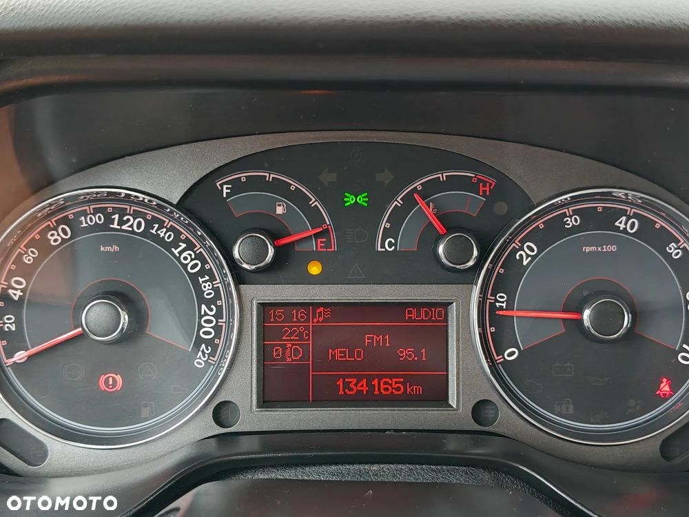 Fiat Linea 1.4 T-Jet 16V Dynamic - 22