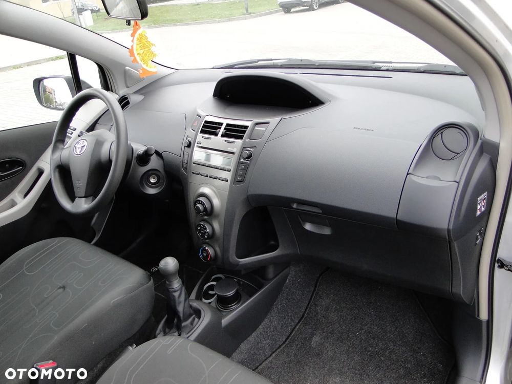 Toyota Yaris 1.0 VVT-i Cool - 13