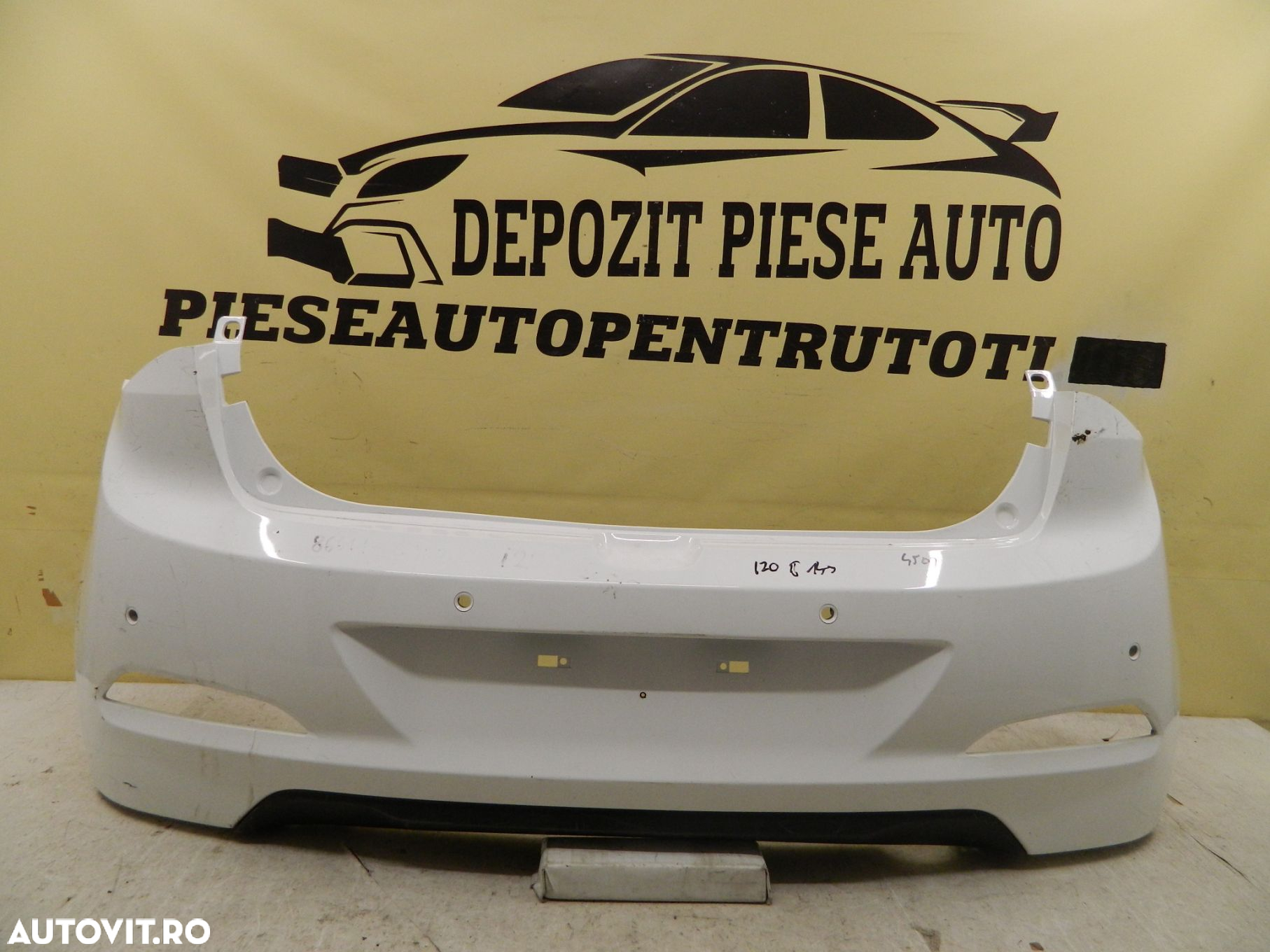 Bara spate Hyundai I20, 2015, 2016, 2017, 2018, cod origine 86611-C8000. - 2