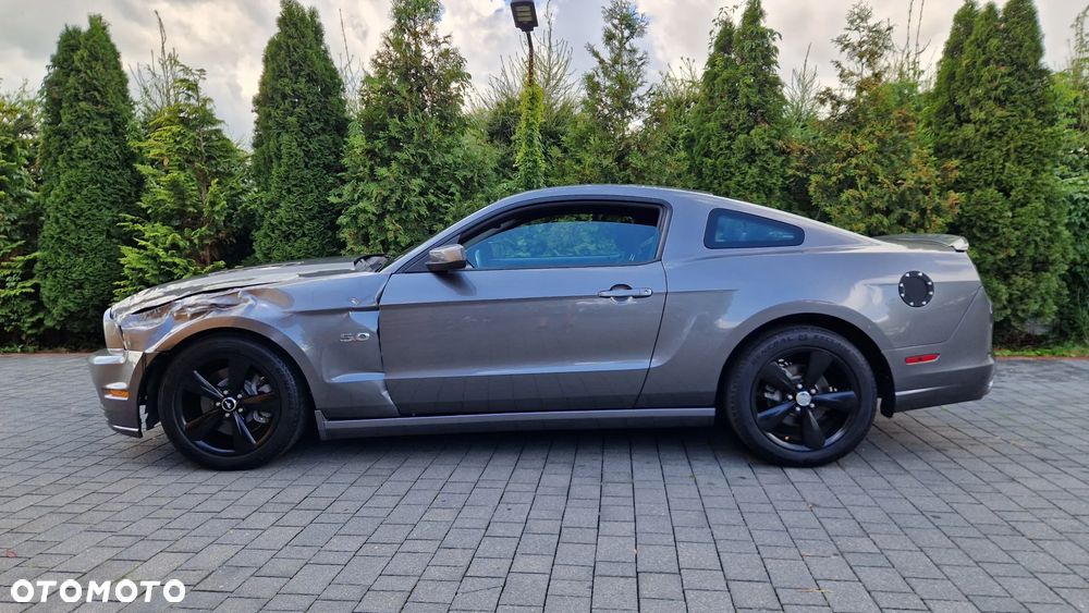 Ford Mustang - 2